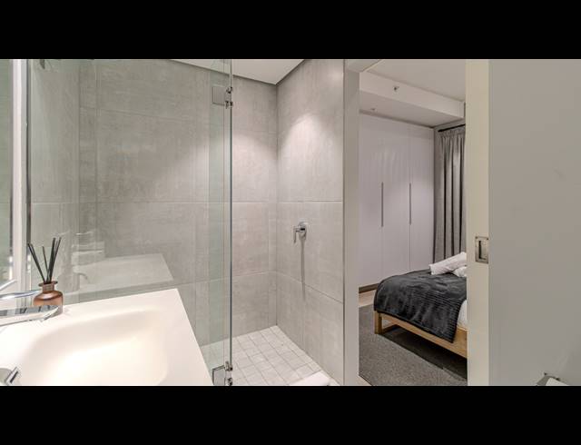 1 BEDROOM APARTMENT FOR SALE IN CAPE TOWN CITY CENTRE